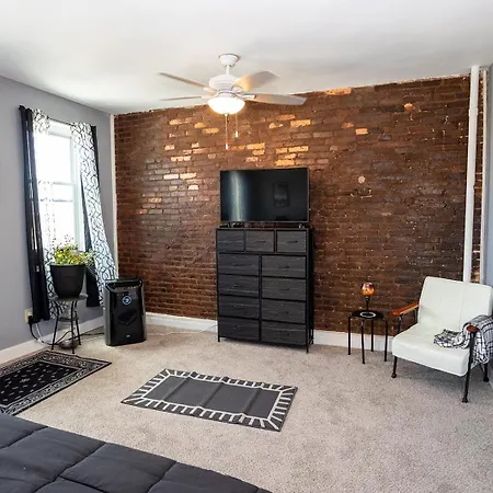 Cozy Haven At The Footsteps Of Harbor East Apartment Baltimore Exterior photo