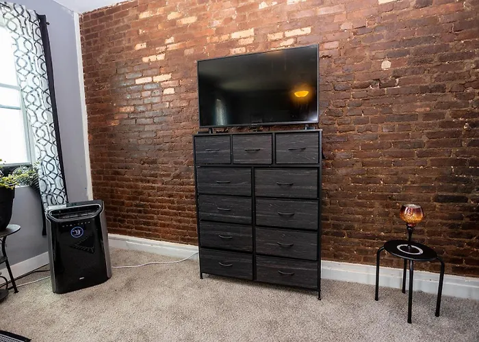 Cozy Haven At The Footsteps Of Harbor East