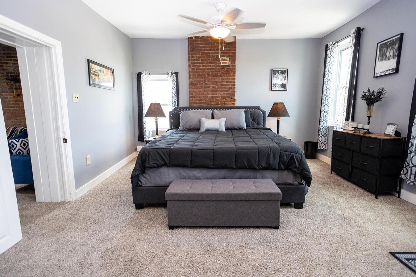 Apartment Cozy Haven At The Footsteps Of Harbor East Baltimore